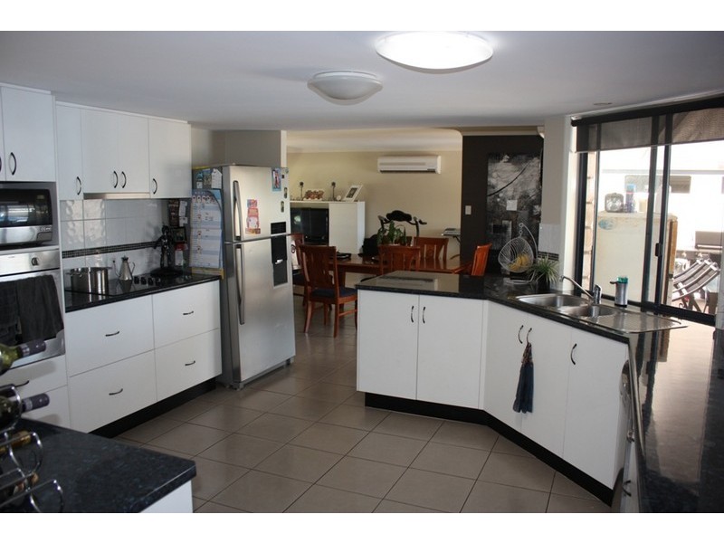 22 Crinum Cres, Emerald QLD 4720