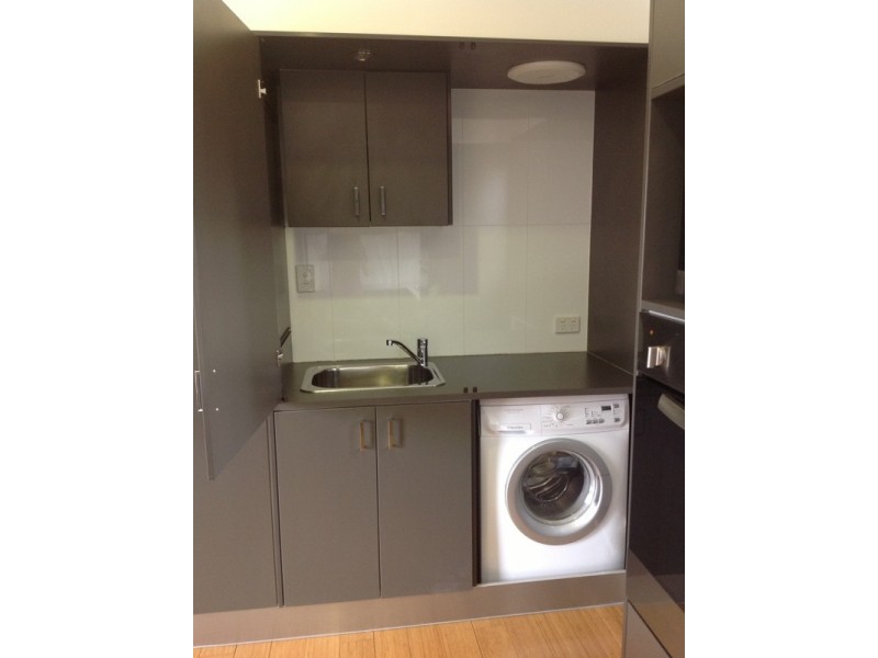 7 Lilly Close (Off White Street), Emerald QLD 4720