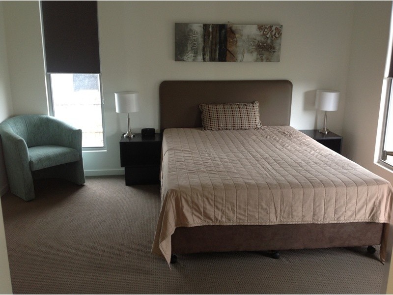 7 Lilly Close (Off White Street), Emerald QLD 4720