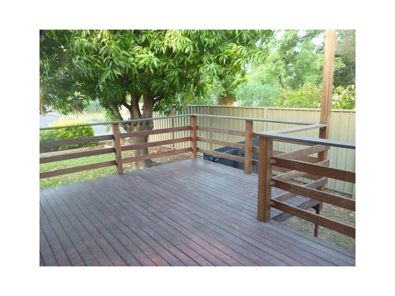 8 Burns Avenue, Emerald QLD 4720