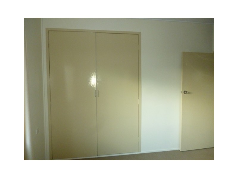 8 Burns Avenue, Emerald QLD 4720