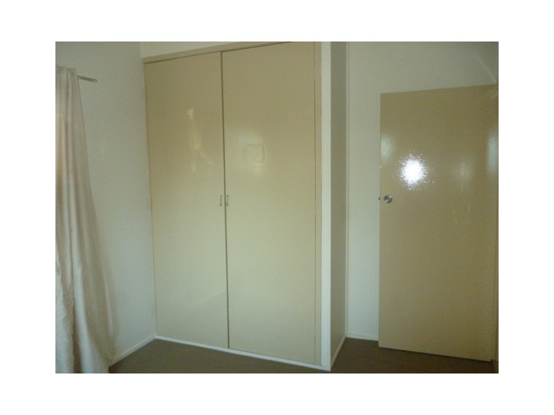 8 Burns Avenue, Emerald QLD 4720