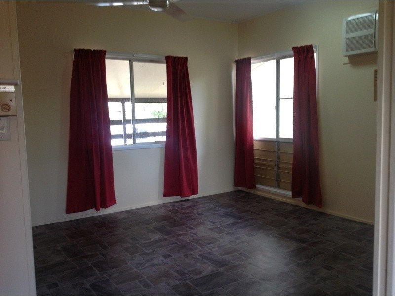 15 Centenary Drive, Emerald QLD 4720