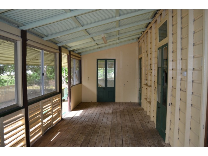 10 Conran Street, Capella QLD 4723