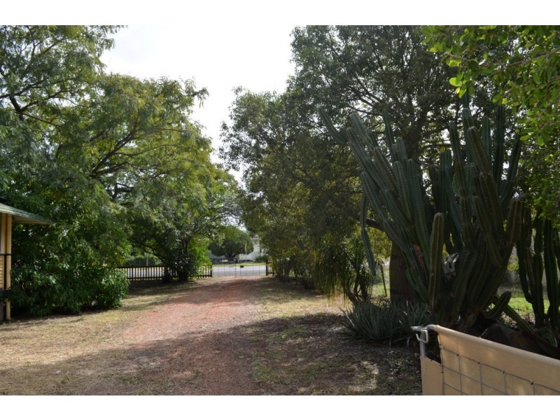 10 Conran Street, Capella QLD 4723