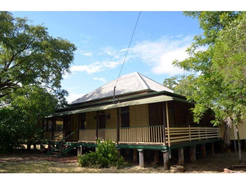 10 Conran Street, Capella QLD 4723