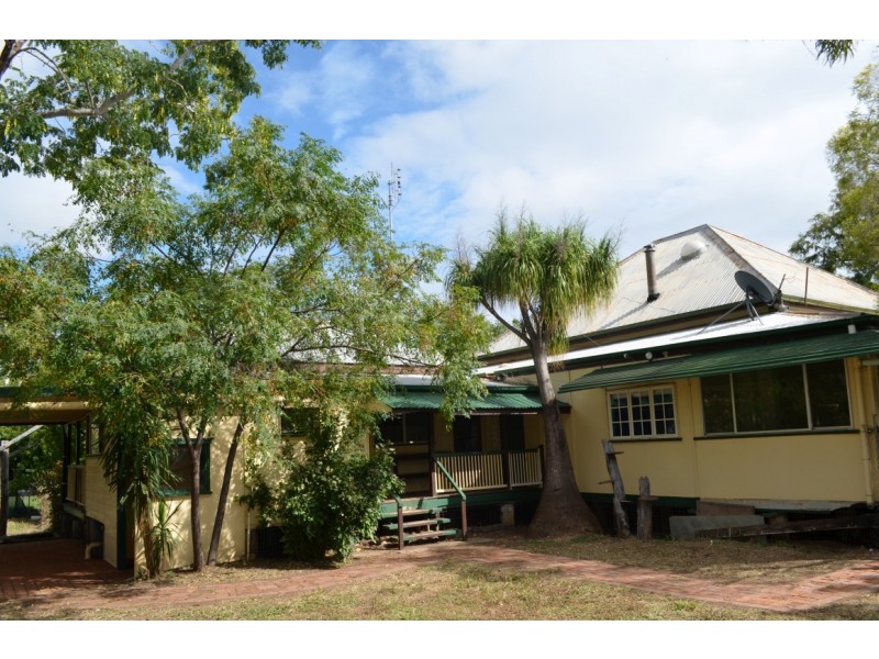 10 Conran Street, Capella QLD 4723