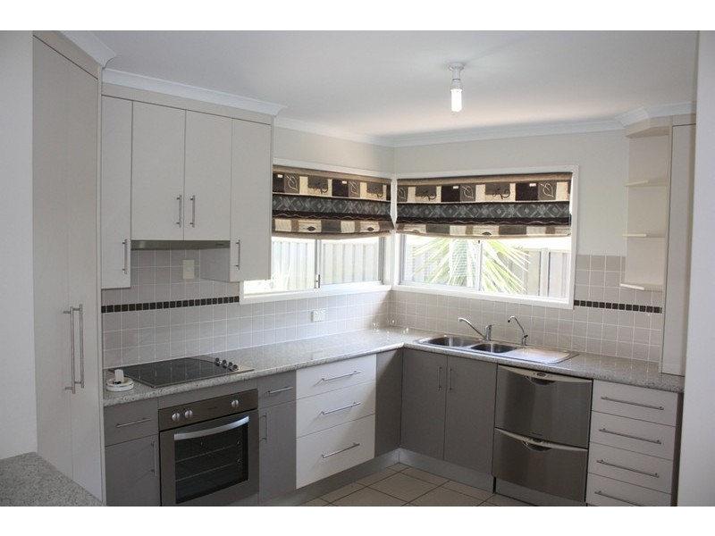 7 Batts Place, Emerald QLD 4720