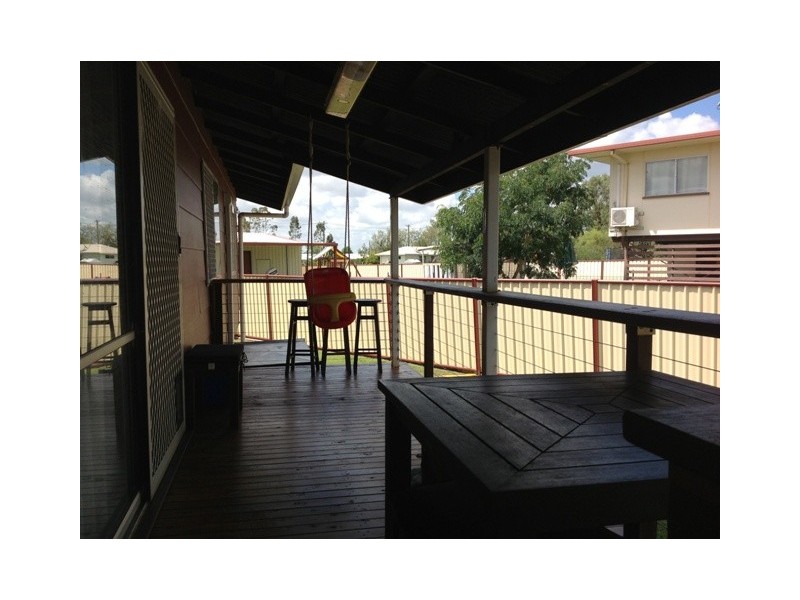 9  Huntley Street, Capella QLD 4723