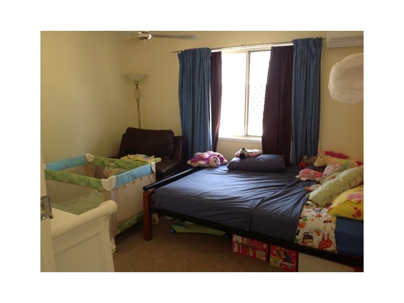 9  Huntley Street, Capella QLD 4723