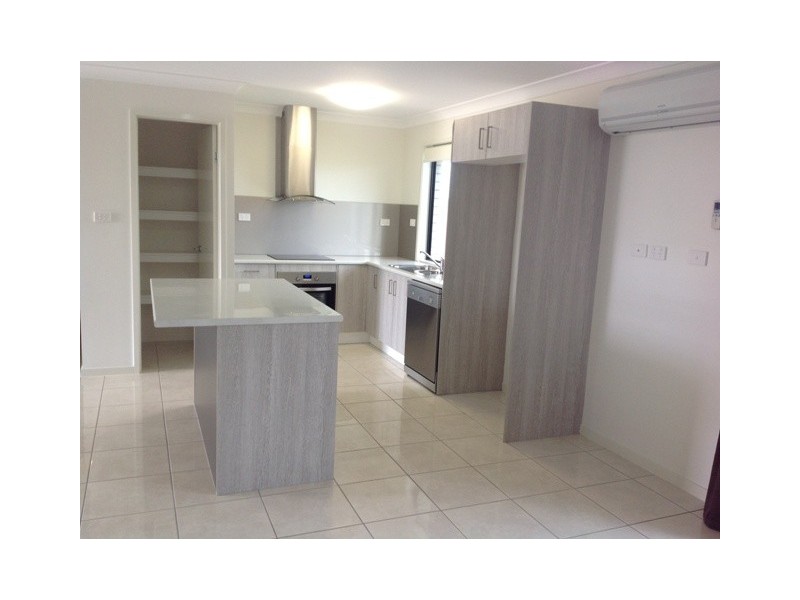 6 Thornton Street, Emerald QLD 4720