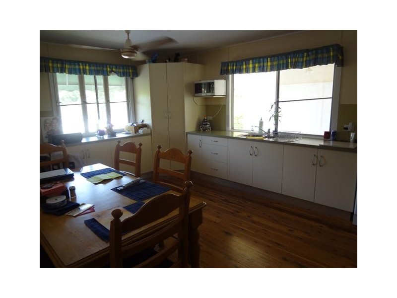 12 Old Airport Drive, Emerald QLD 4720