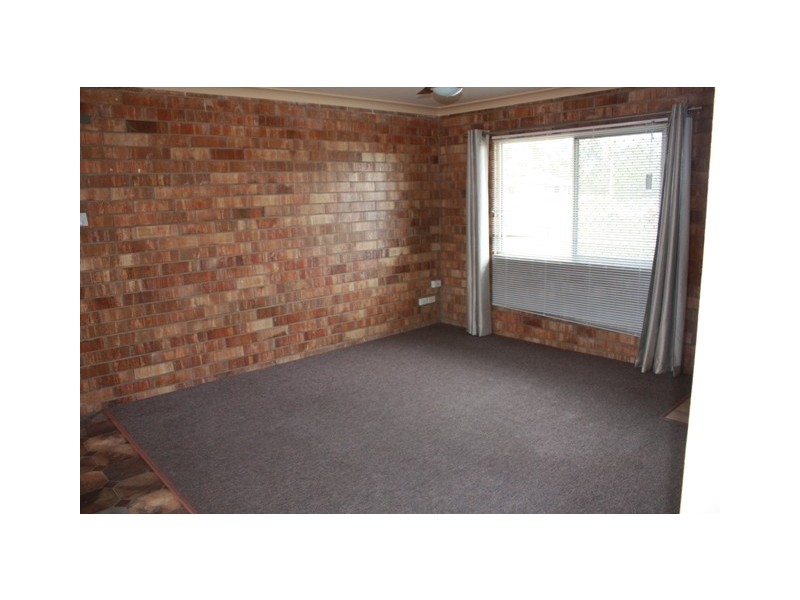 1/167 Opal St, Emerald QLD 4720