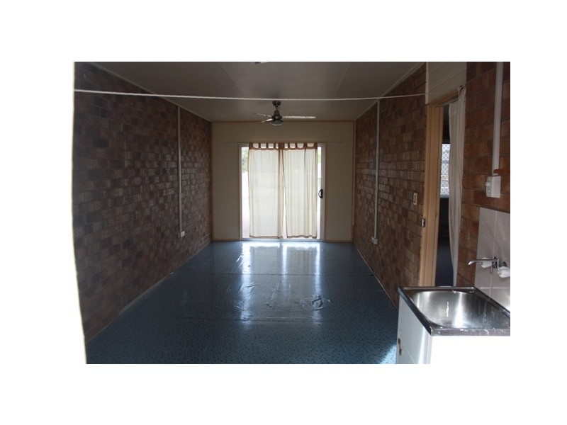 1/167 Opal St, Emerald QLD 4720