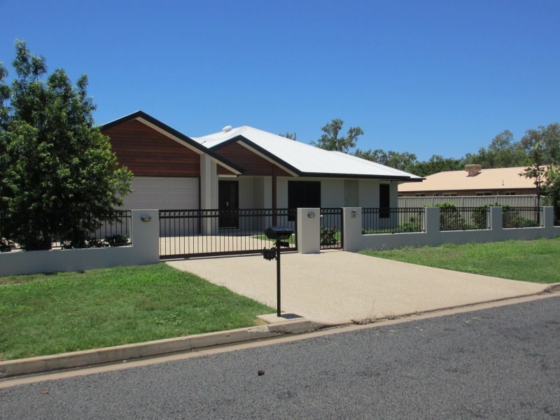 24 Kidd Street, Emerald QLD 4720