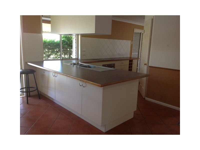 6 Spring Grove, Emerald QLD 4720