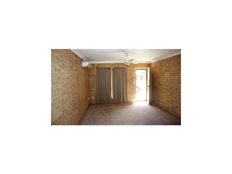 2/106 Moody Street, Emerald QLD 4720