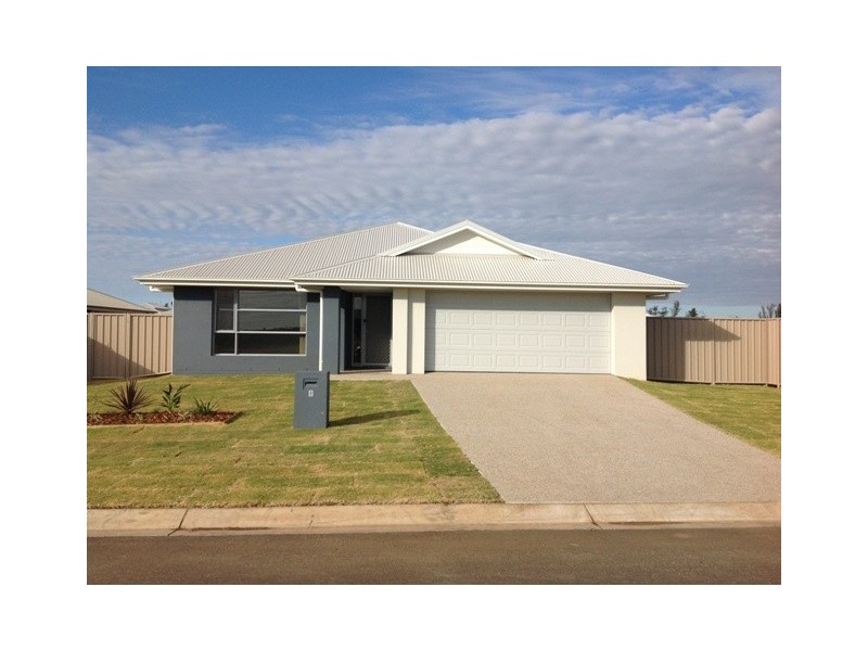 8 Flemington Road, Emerald QLD 4720