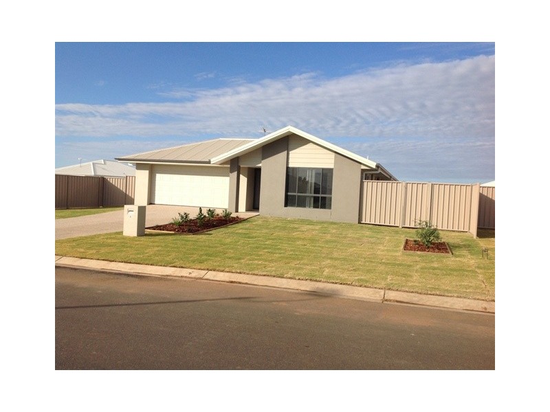 6 Flemington Road, Emerald QLD 4720