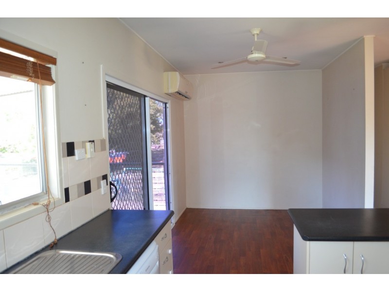 11 Mclean Street, Capella QLD 4723