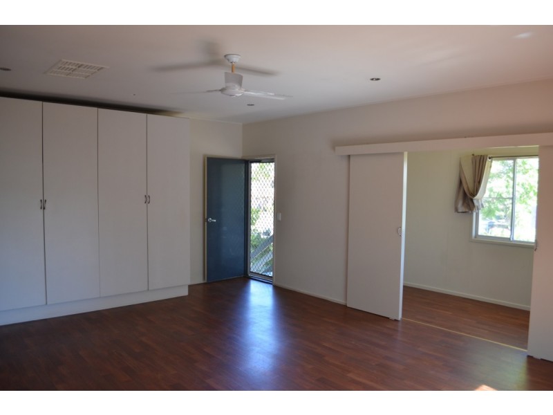 11 Mclean Street, Capella QLD 4723