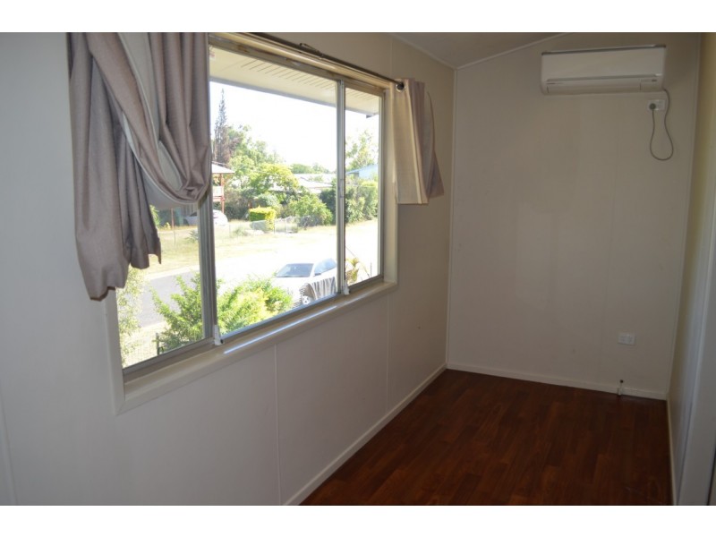 11 Mclean Street, Capella QLD 4723