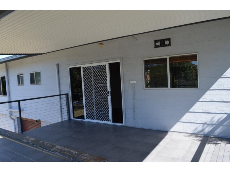 11 Mclean Street, Capella QLD 4723