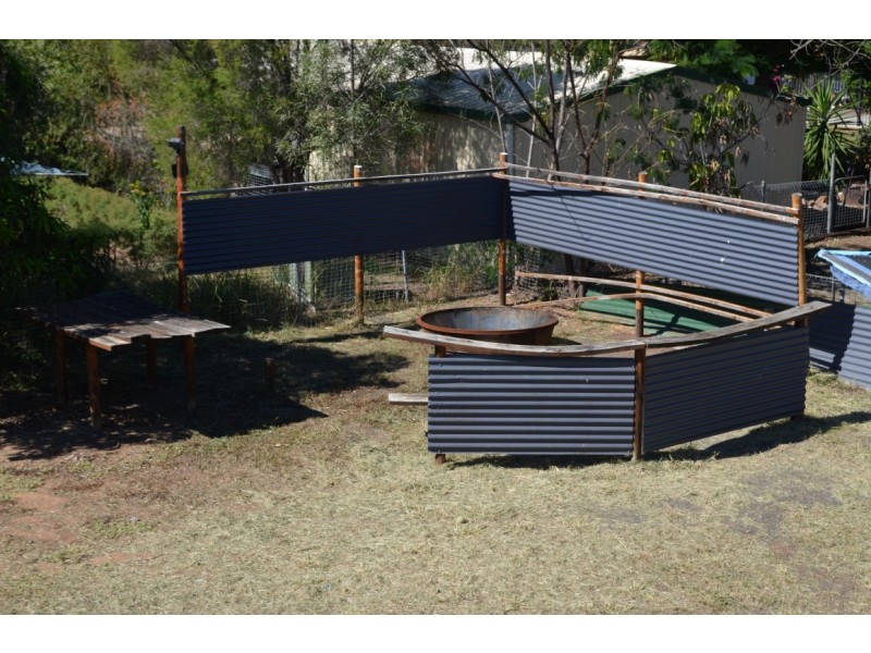 11 Mclean Street, Capella QLD 4723