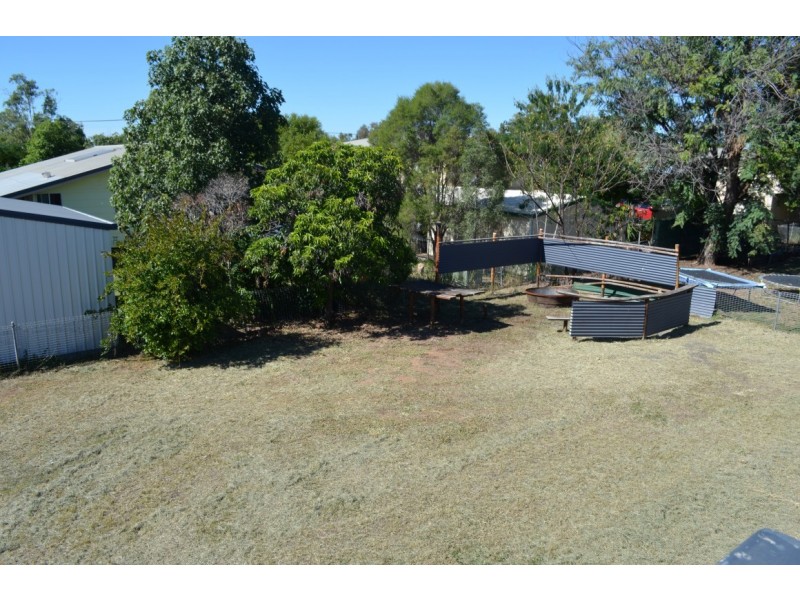 11 Mclean Street, Capella QLD 4723