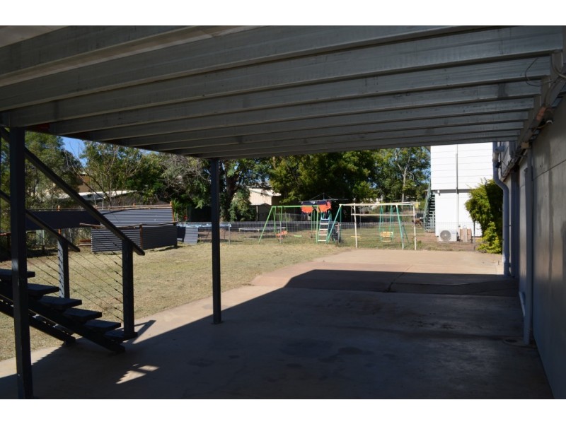 11 Mclean Street, Capella QLD 4723