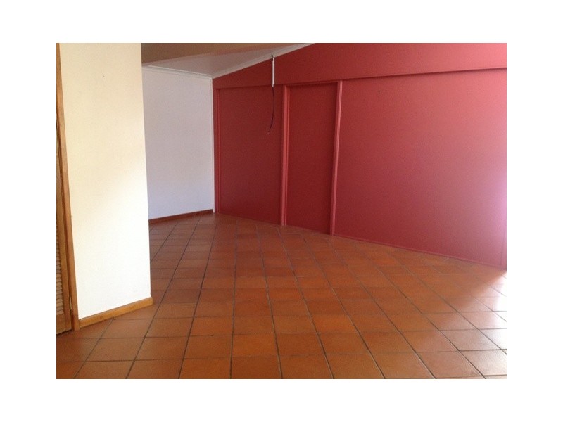 66 Little Farm Rd, Emerald QLD 4720