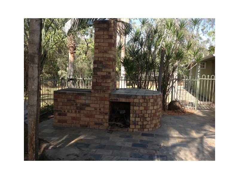 66 Little Farm Rd, Emerald QLD 4720