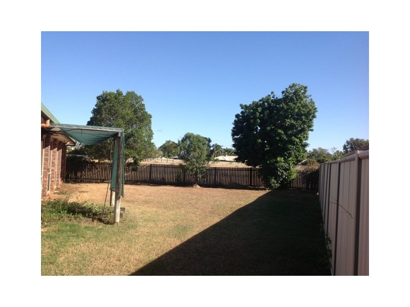 5 Kurrajong Cl, Emerald QLD 4720