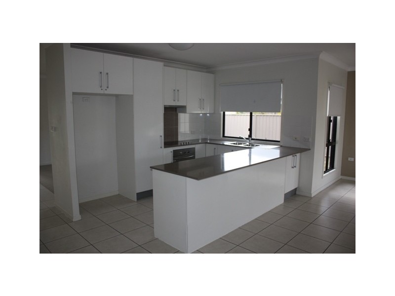 3 Paperbark Place, Emerald QLD 4720