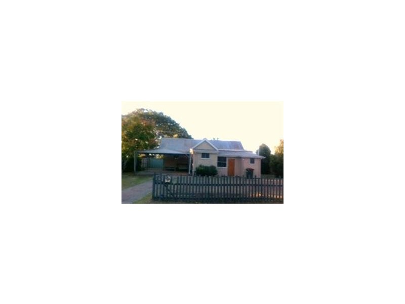 16 Bicentennial Drive, Emerald QLD 4720