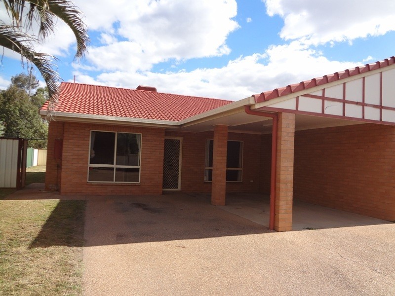 1/24 Statesman Drive, Emerald QLD 4720