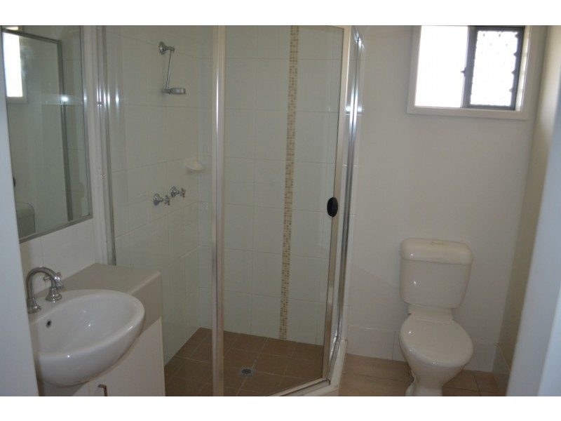 14 Lakeside Drive, Emerald QLD 4720