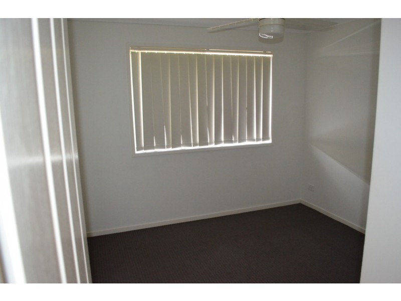 14 Lakeside Drive, Emerald QLD 4720