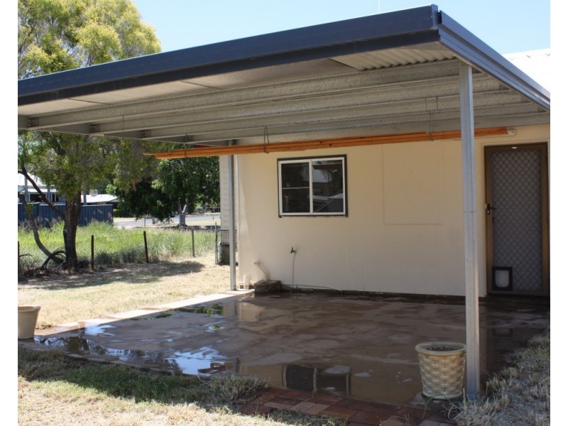 71 Ruby Street, Emerald QLD 4720