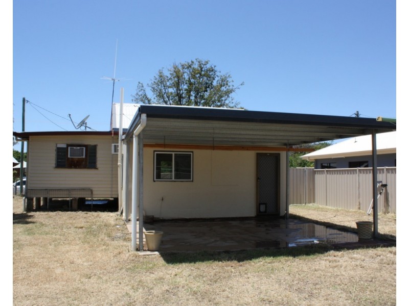 71 Ruby Street, Emerald QLD 4720