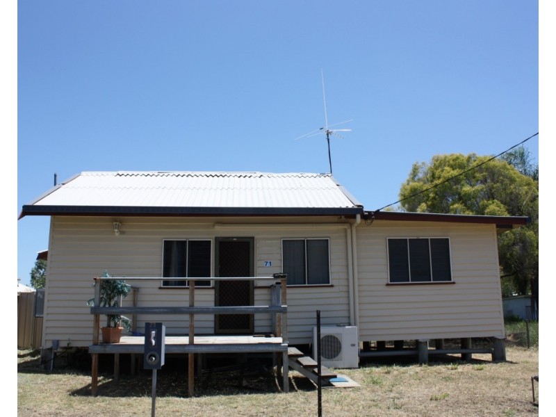 71 Ruby Street, Emerald QLD 4720