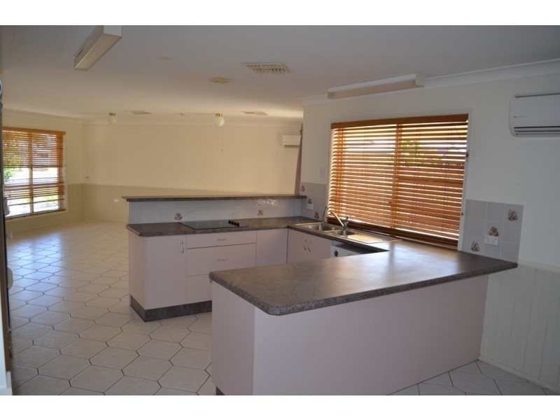 67 Staal Crescent, Emerald QLD 4720