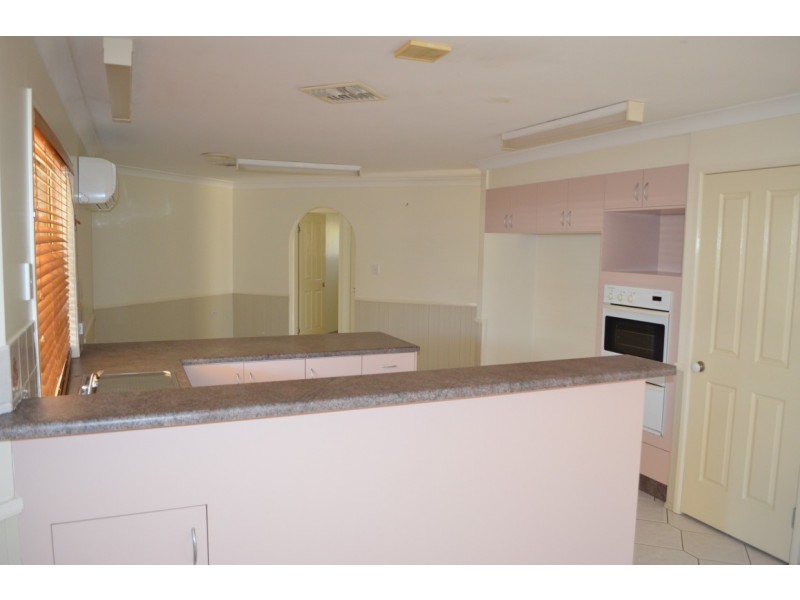 67 Staal Crescent, Emerald QLD 4720