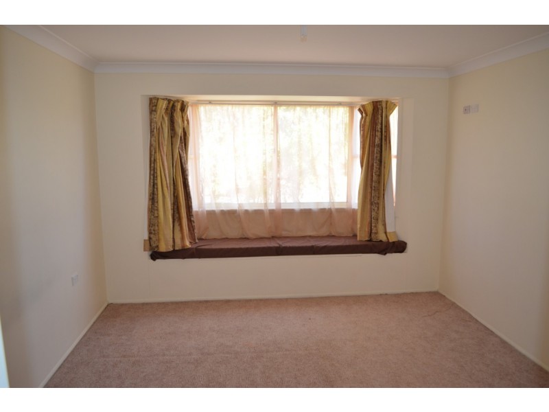 67 Staal Crescent, Emerald QLD 4720