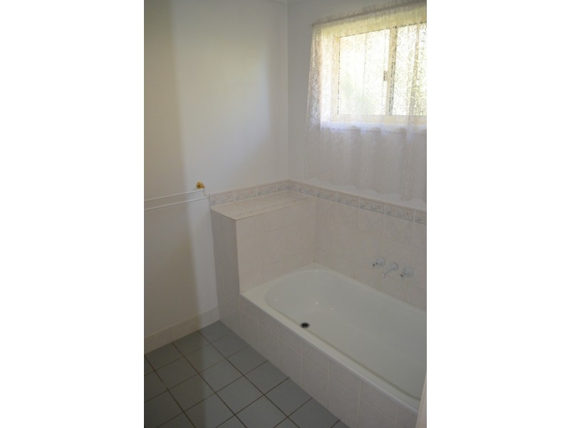 67 Staal Crescent, Emerald QLD 4720
