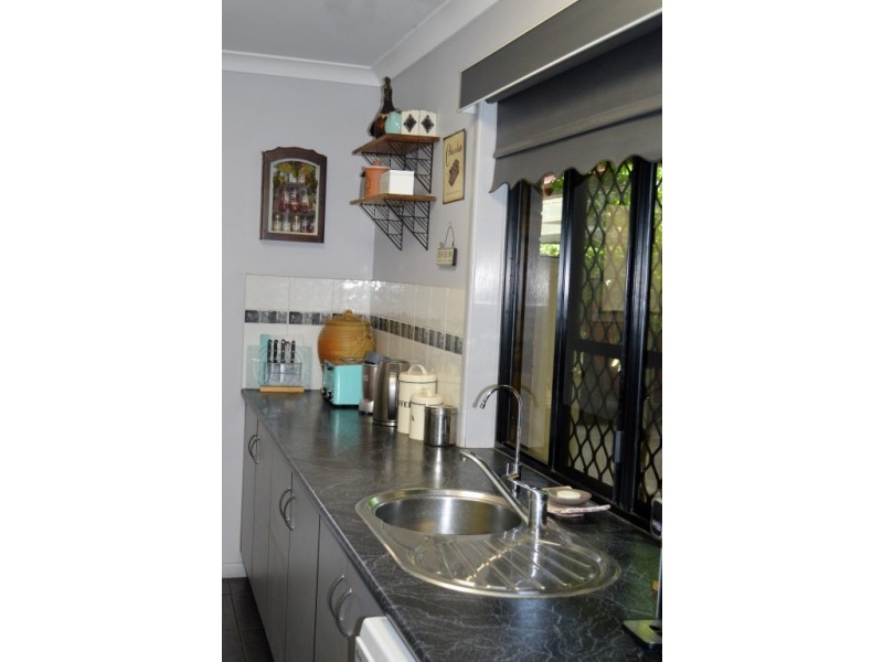 16 Forrest Lane, Emerald QLD 4720