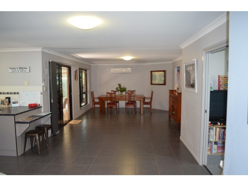 16 Forrest Lane, Emerald QLD 4720