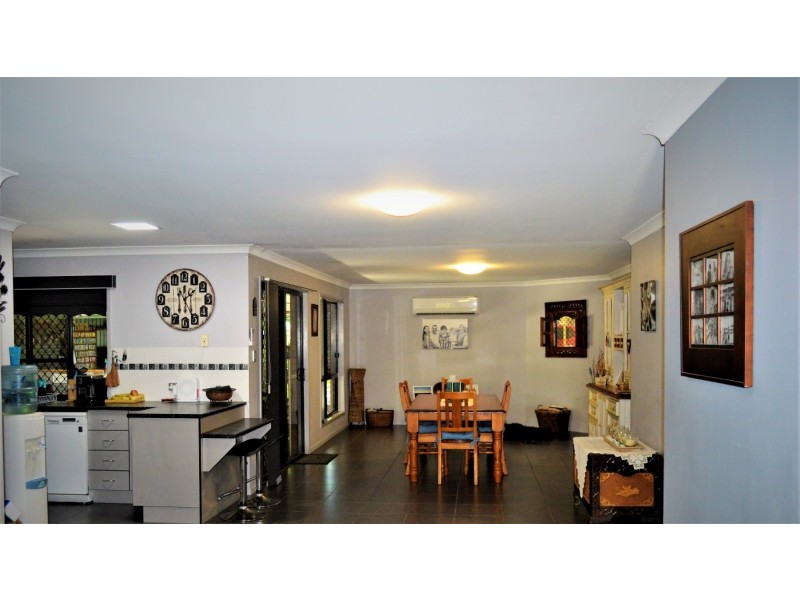 16 Forrest Lane, Emerald QLD 4720