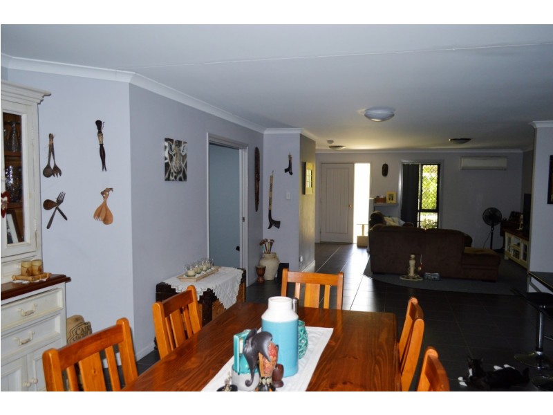 16 Forrest Lane, Emerald QLD 4720