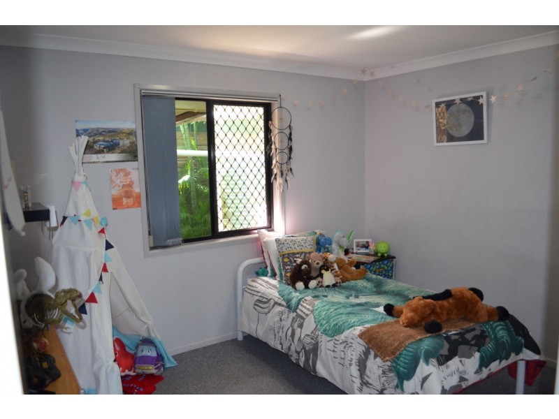 16 Forrest Lane, Emerald QLD 4720